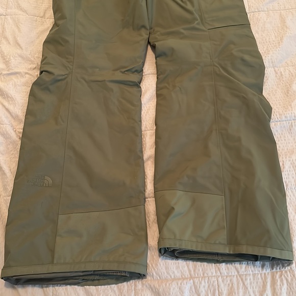 The North Face Snow Pants - Picture 4 of 6